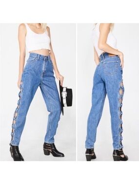 Vintage Levi Mom Blue Denim Jeans with Side Bow Details - Womens